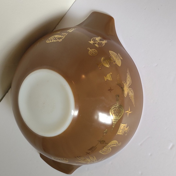 PYREX Vintage Mixing Serving Bowl Chocolate Golden Symbols Graphics Hand Washed - Picture 6 of 9
